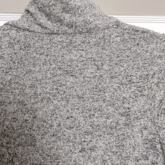 NWOT ASYMMETRICAL CARDIGAN LIGHT GREY - Picture 7 of 9